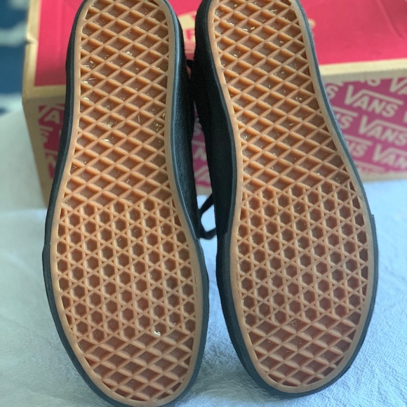 Black Vans - Old Skool Men size 7.5 Women size 9 - Picture 7 of 8